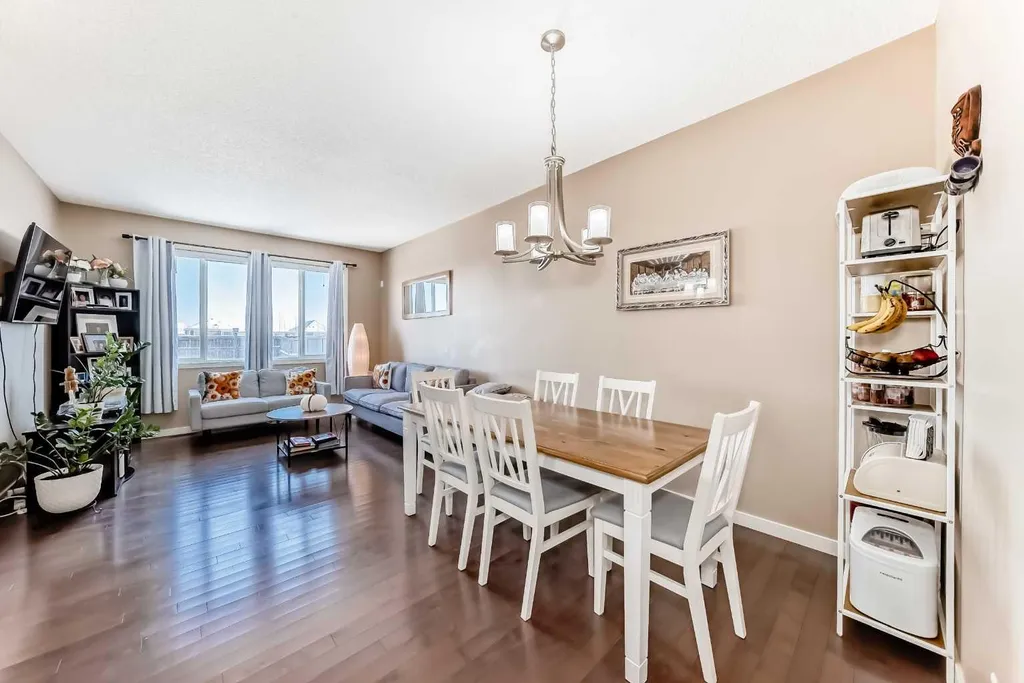 302 Auburn Crest Way SE Calgary AB T3M 1T2
