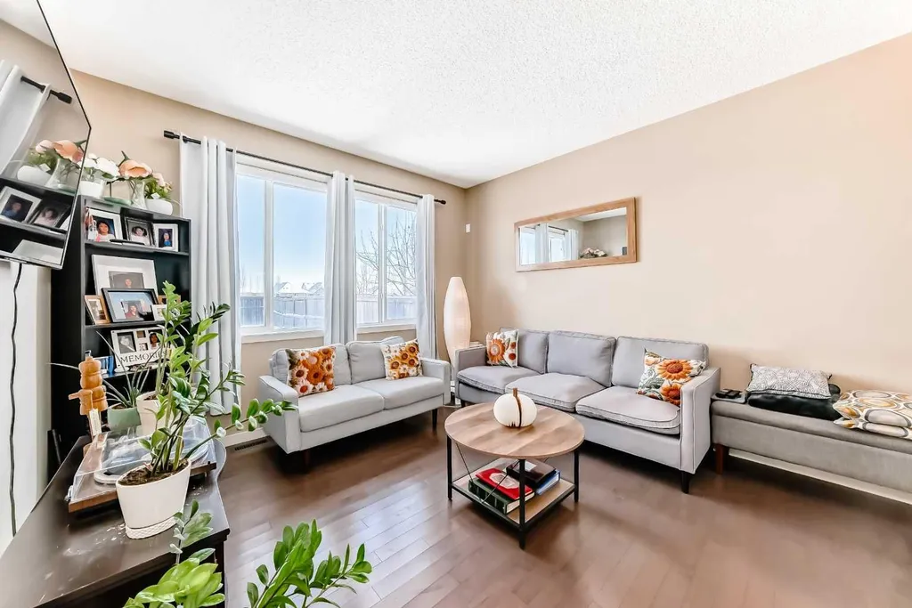 302 Auburn Crest Way SE Calgary AB T3M 1T2