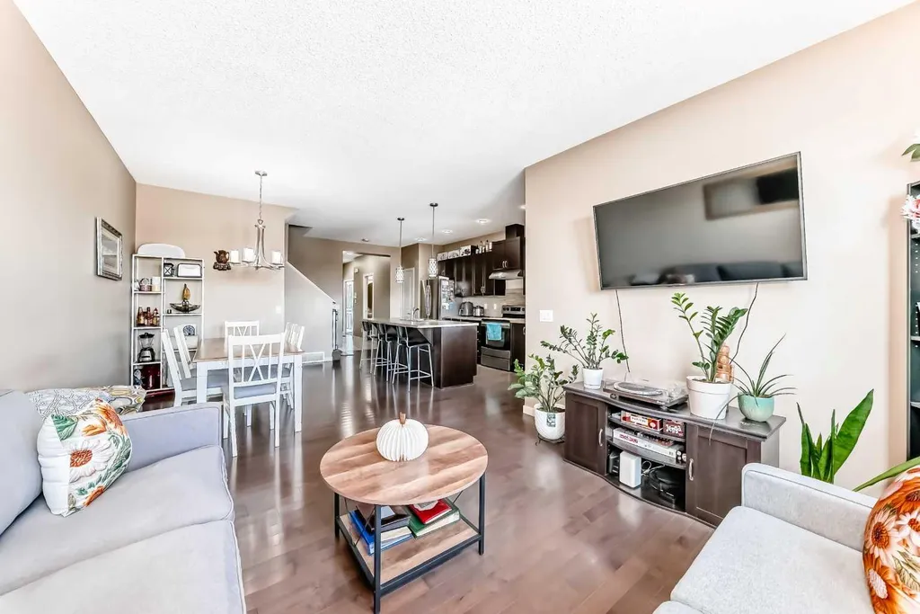 302 Auburn Crest Way SE Calgary AB T3M 1T2