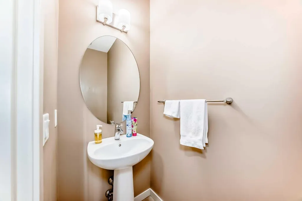 302 Auburn Crest Way SE Calgary AB T3M 1T2