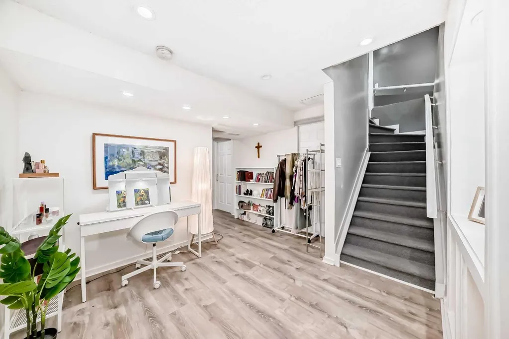 302 Auburn Crest Way SE Calgary AB T3M 1T2