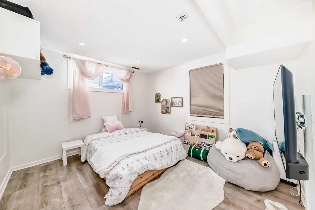 302 Auburn Crest Way SE Calgary AB T3M 1T2