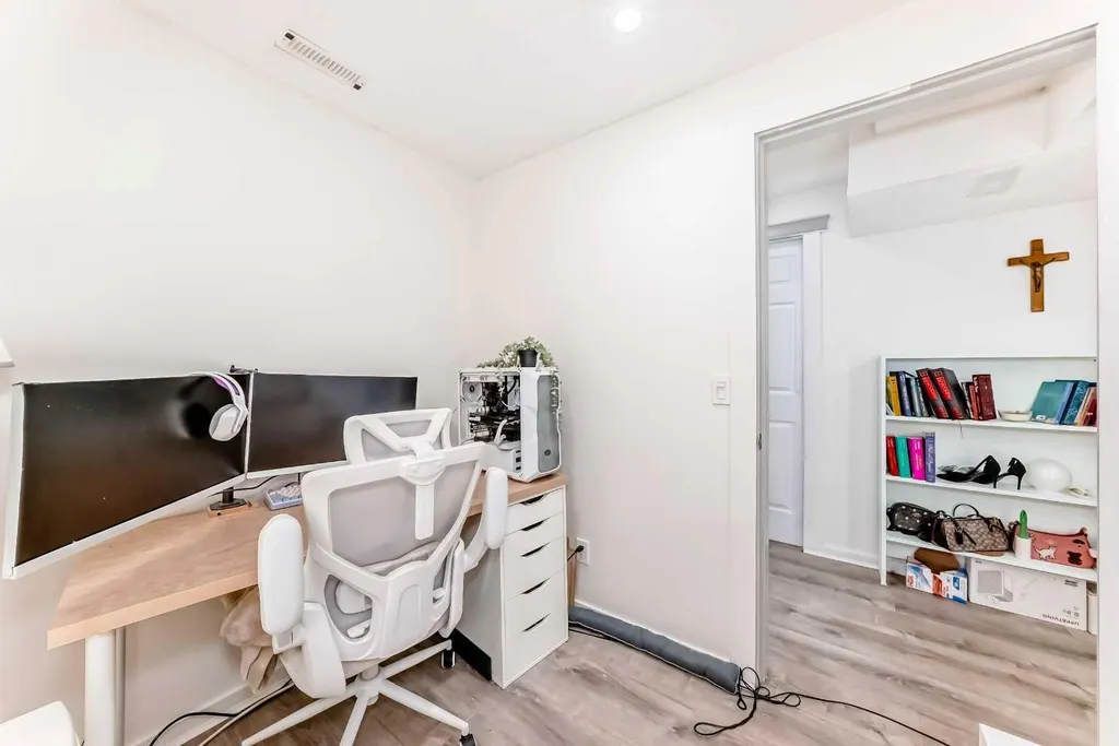 302 Auburn Crest Way SE Calgary AB T3M 1T2