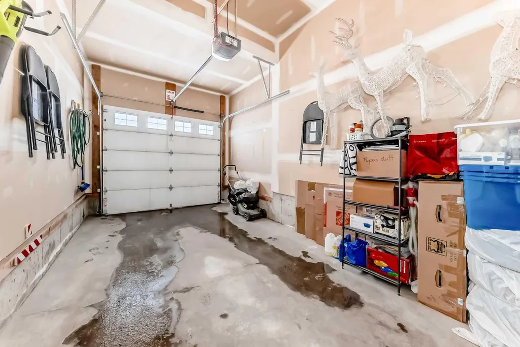 302 Auburn Crest Way SE Calgary AB T3M 1T2