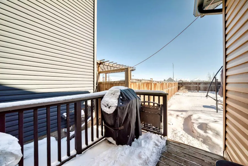 302 Auburn Crest Way SE Calgary AB T3M 1T2