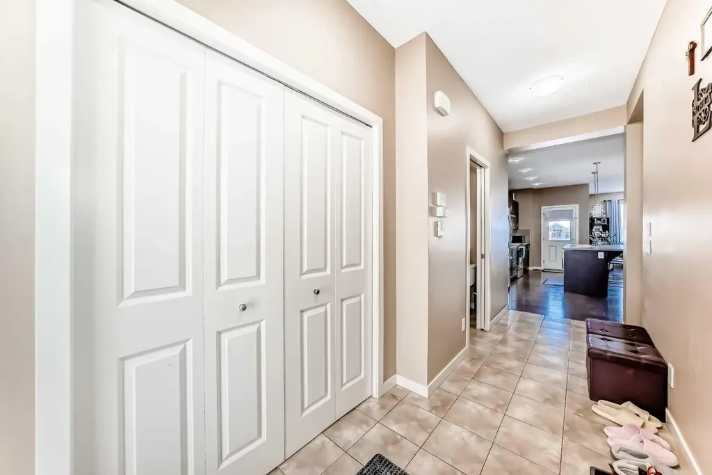 302 Auburn Crest Way SE Calgary AB T3M 1T2