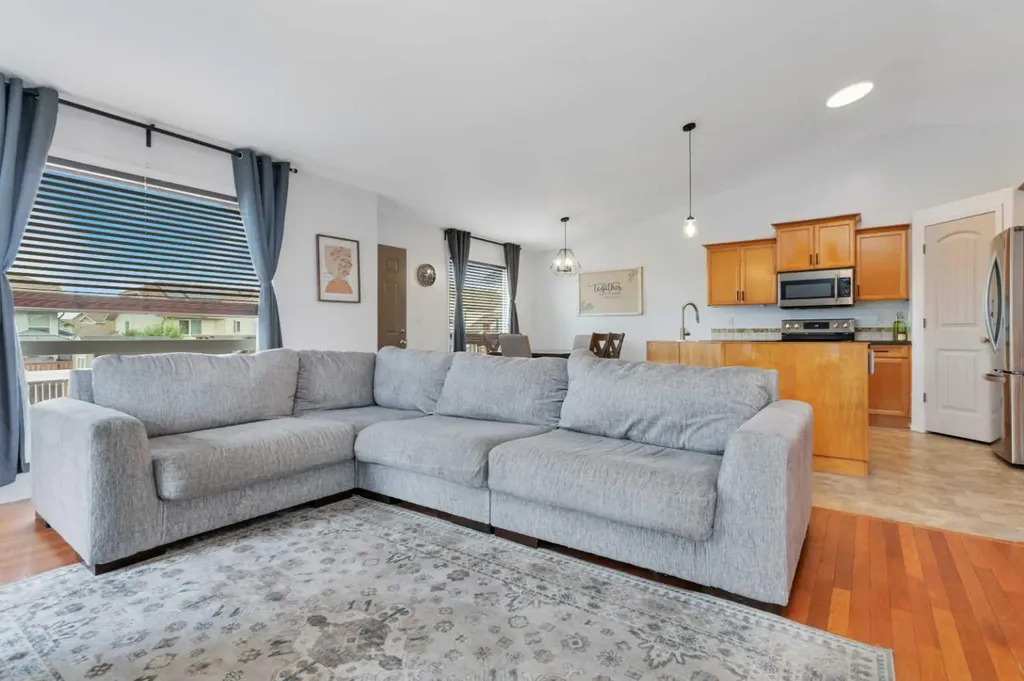 70 Garden Road Lacombe AB T4L2P1