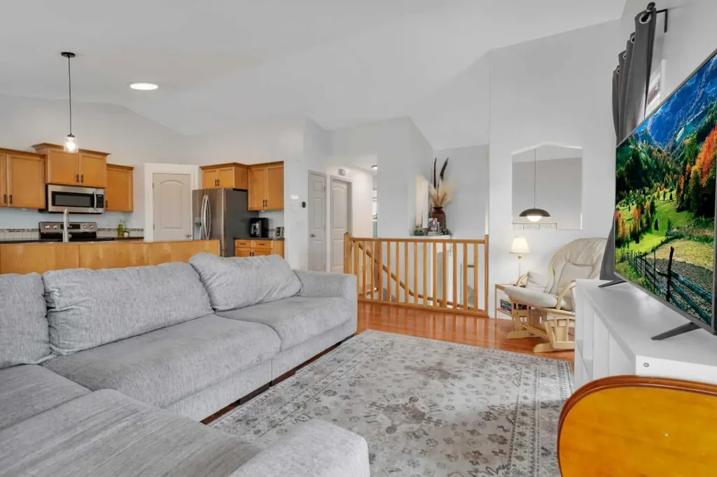 70 Garden Road Lacombe AB T4L2P1