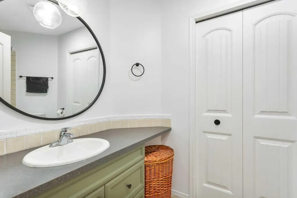 70 Garden Road Lacombe AB T4L2P1