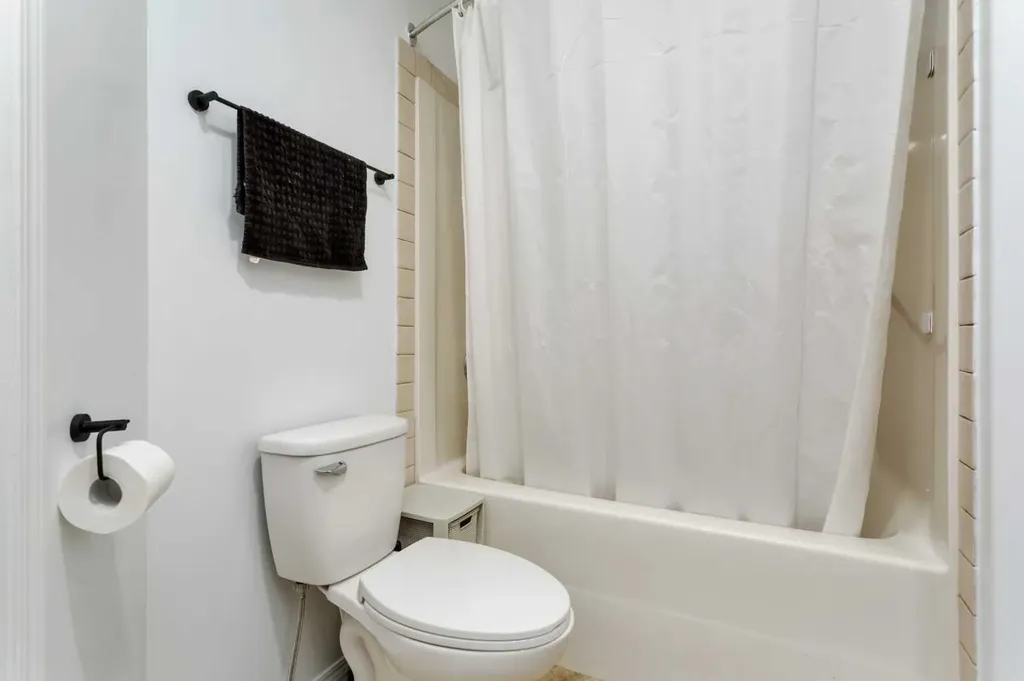 70 Garden Road Lacombe AB T4L2P1