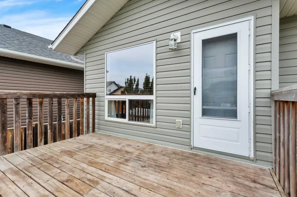 70 Garden Road Lacombe AB T4L2P1