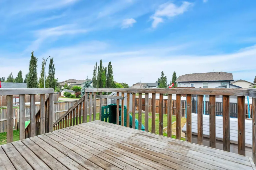 70 Garden Road Lacombe AB T4L2P1