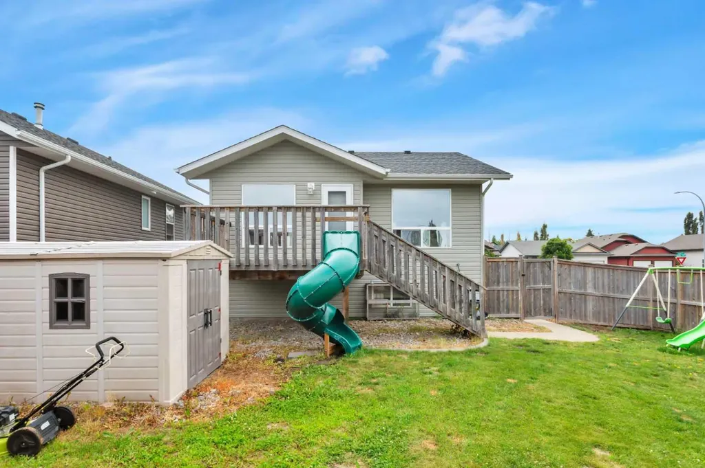 70 Garden Road Lacombe AB T4L2P1