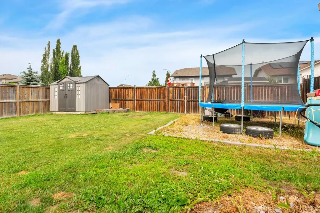 70 Garden Road Lacombe AB T4L2P1