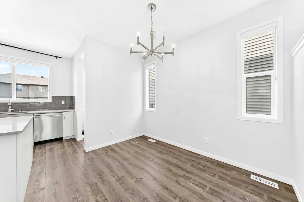 41 Corner Glen Row NE Calgary AB T3N 1B9