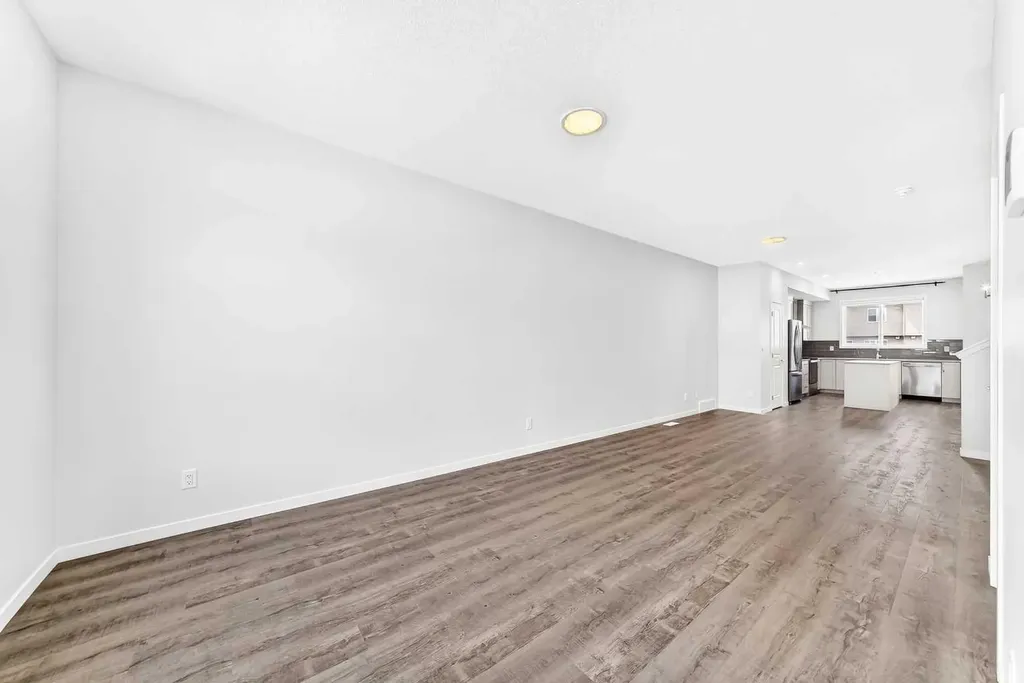 41 Corner Glen Row NE Calgary AB T3N 1B9
