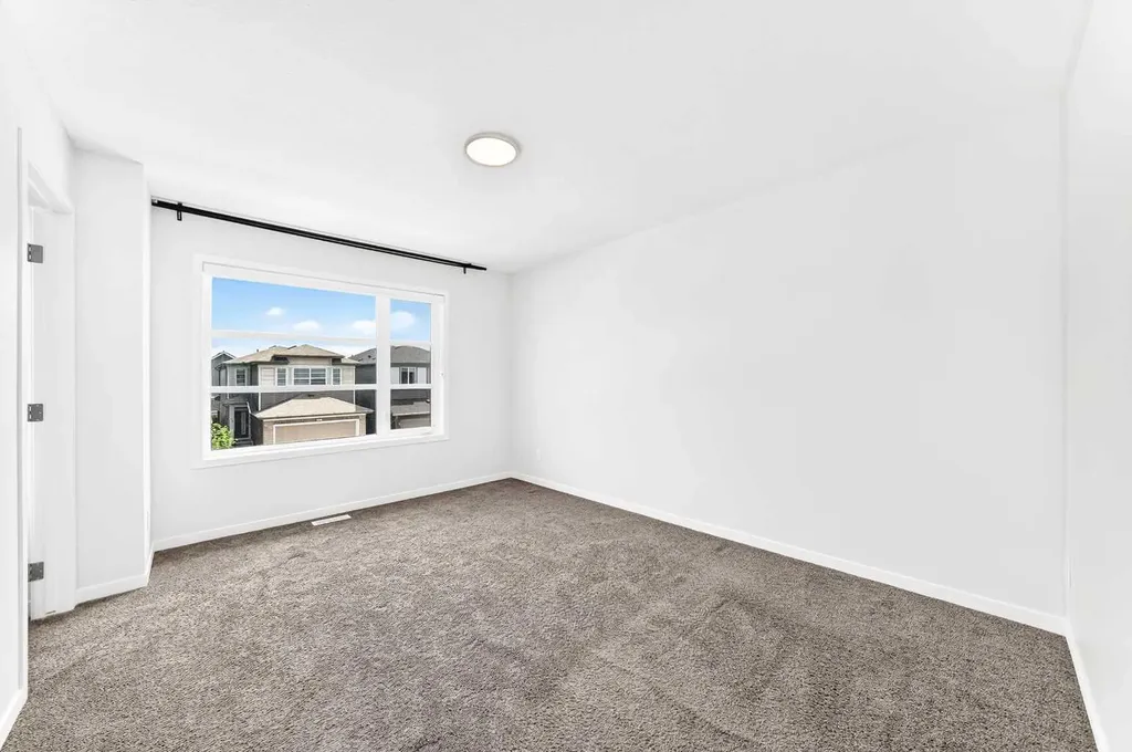 41 Corner Glen Row NE Calgary AB T3N 1B9