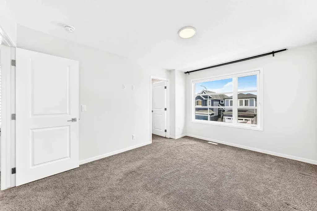 41 Corner Glen Row NE Calgary AB T3N 1B9