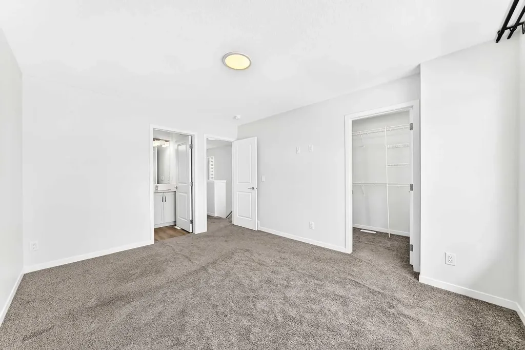 41 Corner Glen Row NE Calgary AB T3N 1B9