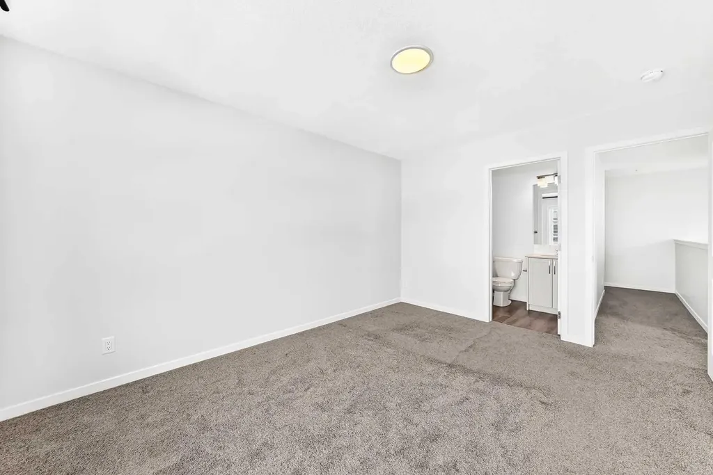 41 Corner Glen Row NE Calgary AB T3N 1B9