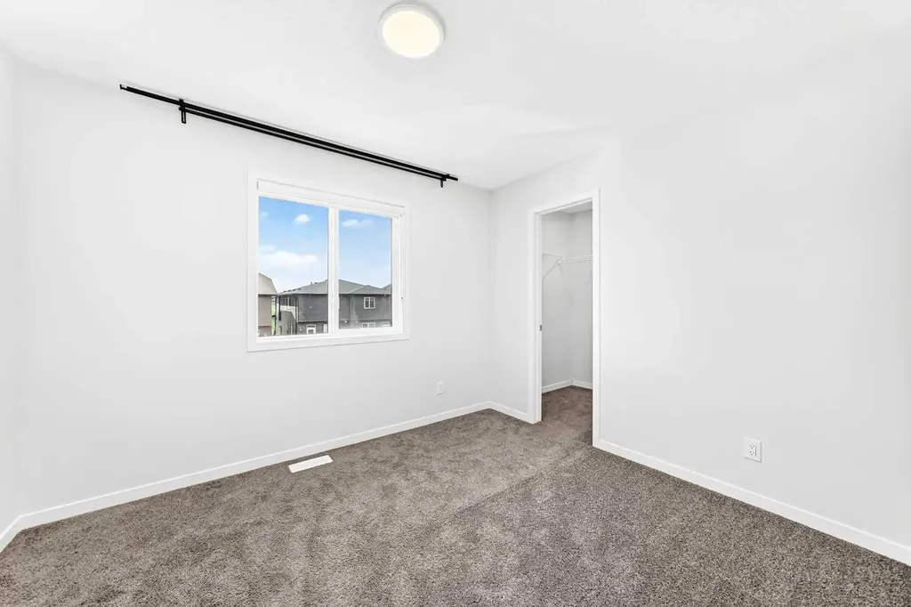 41 Corner Glen Row NE Calgary AB T3N 1B9
