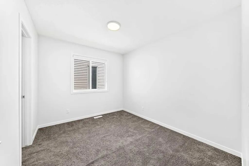 41 Corner Glen Row NE Calgary AB T3N 1B9