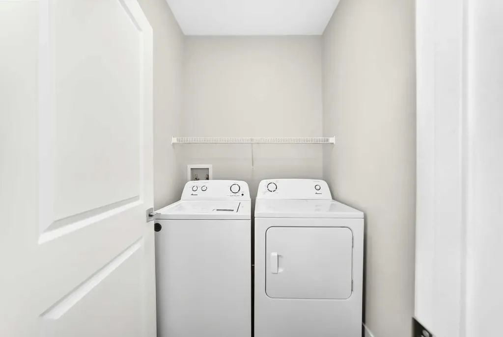 41 Corner Glen Row NE Calgary AB T3N 1B9