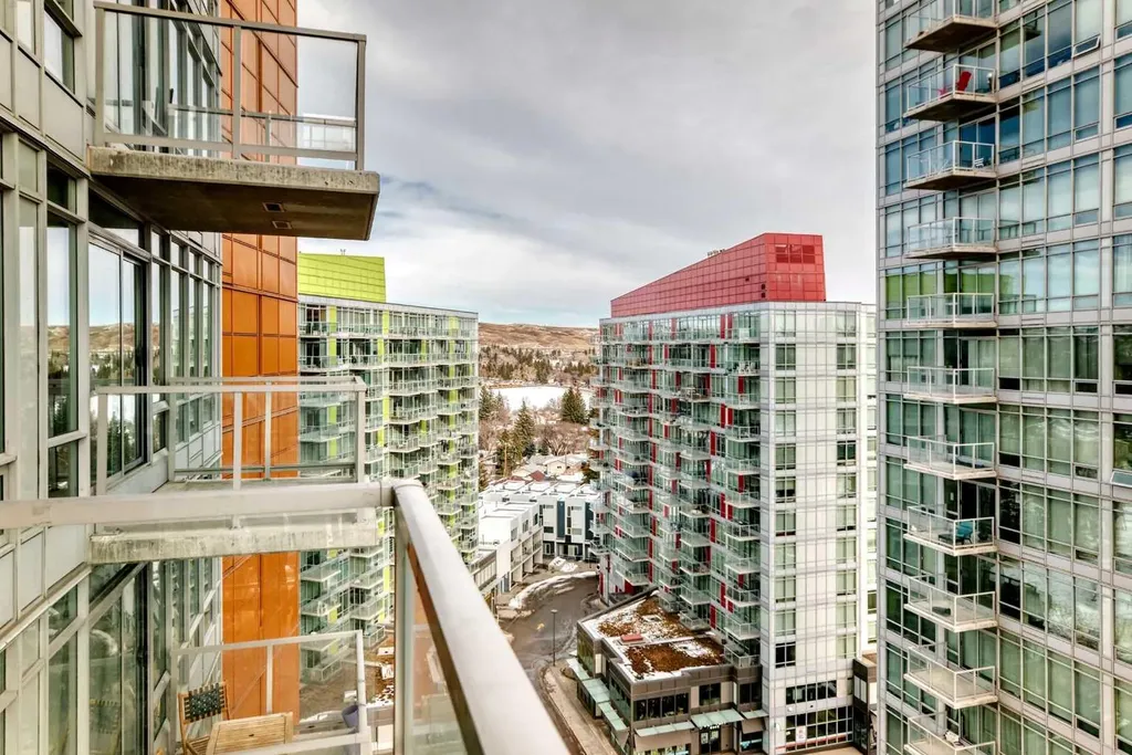 3830 Brentwood Road NW Calgary AB T2L 2J9