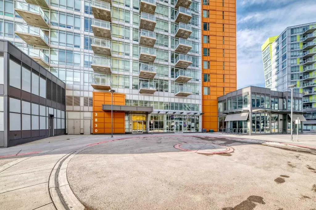 3830 Brentwood Road NW Calgary AB T2L 1K8