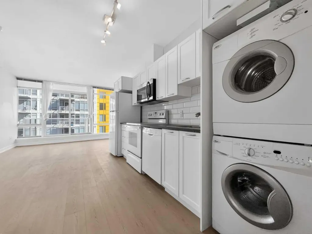 3830 Brentwood Road NW Calgary AB T2L 1K8
