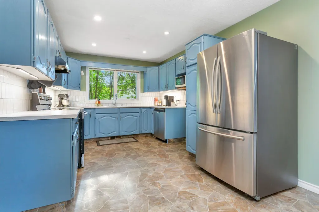 5215 52 Avenue Eckville AB T0M 0X0
