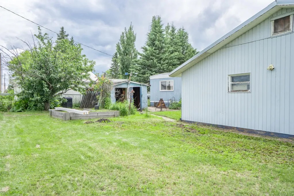 #8 48a Street Close Alix AB T0C 0B0