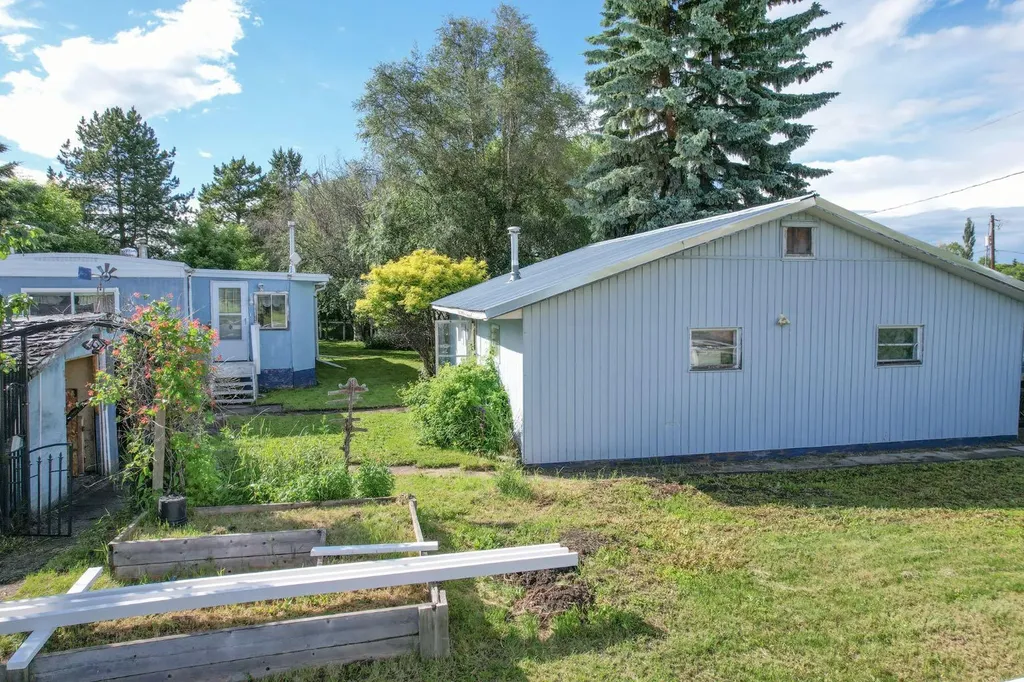 #8 48a Street Close Alix AB T0C 0B0