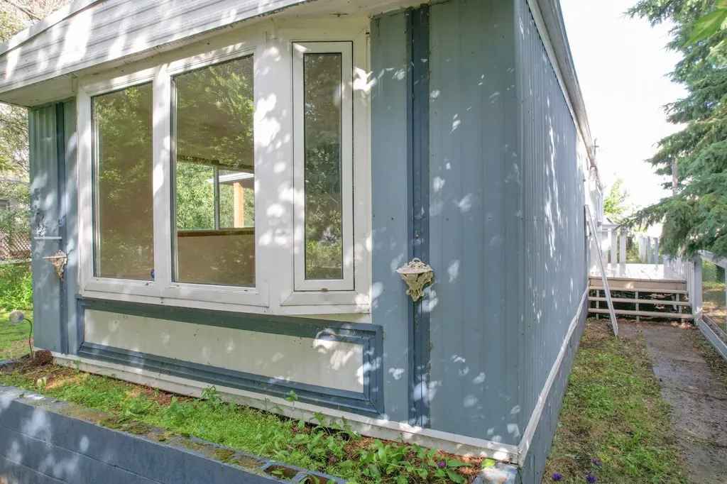 #8 48a Street Close Alix AB T0C 0B0