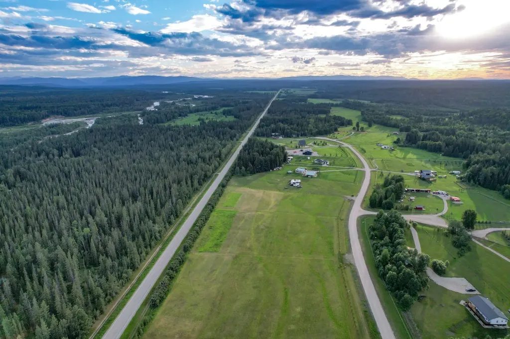 5 West Country Rural Clearwater County AB T4T 2A3