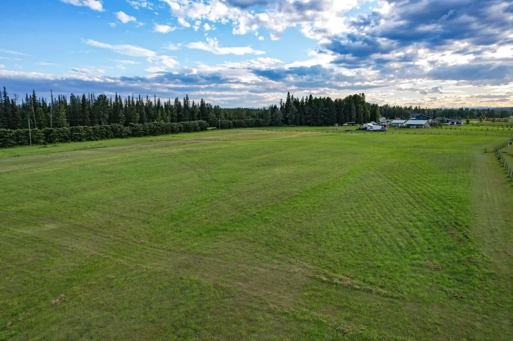 9 West Country Rural Clearwater County AB T4T 2A3