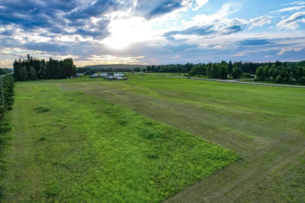 9 West Country Rural Clearwater County AB T4T 2A3