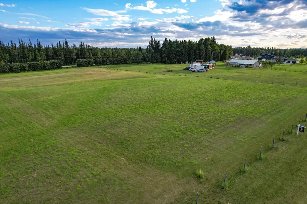 13 West Country Rural Clearwater County AB T4T 2A3