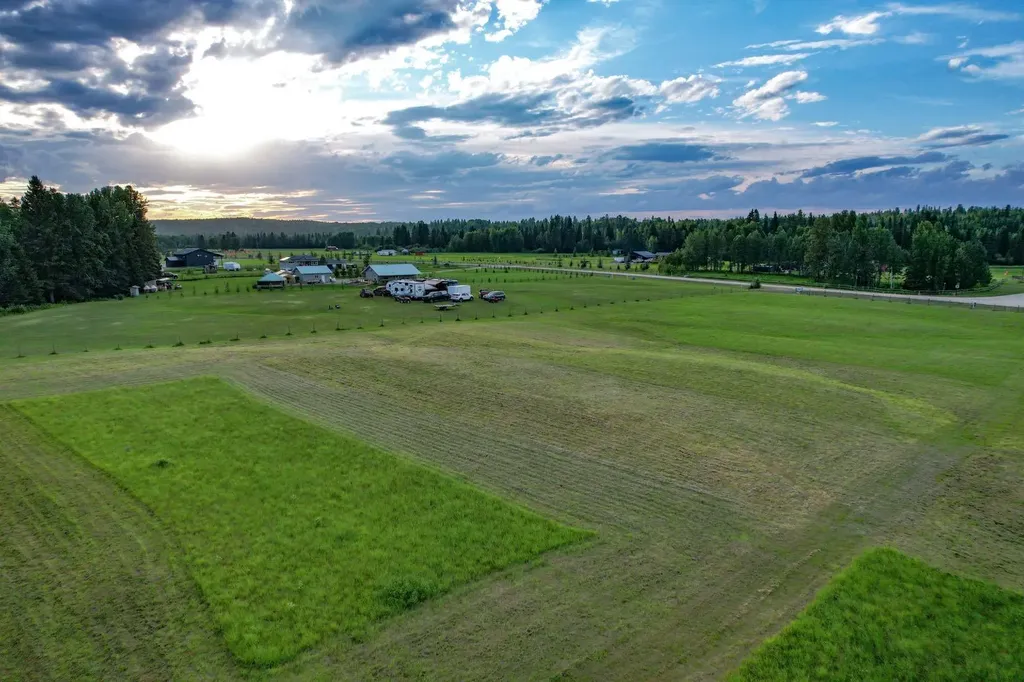 13 West Country Rural Clearwater County AB T4T 2A3