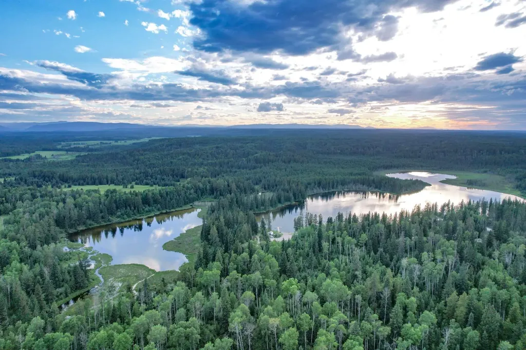 13 West Country Rural Clearwater County AB T4T 2A3