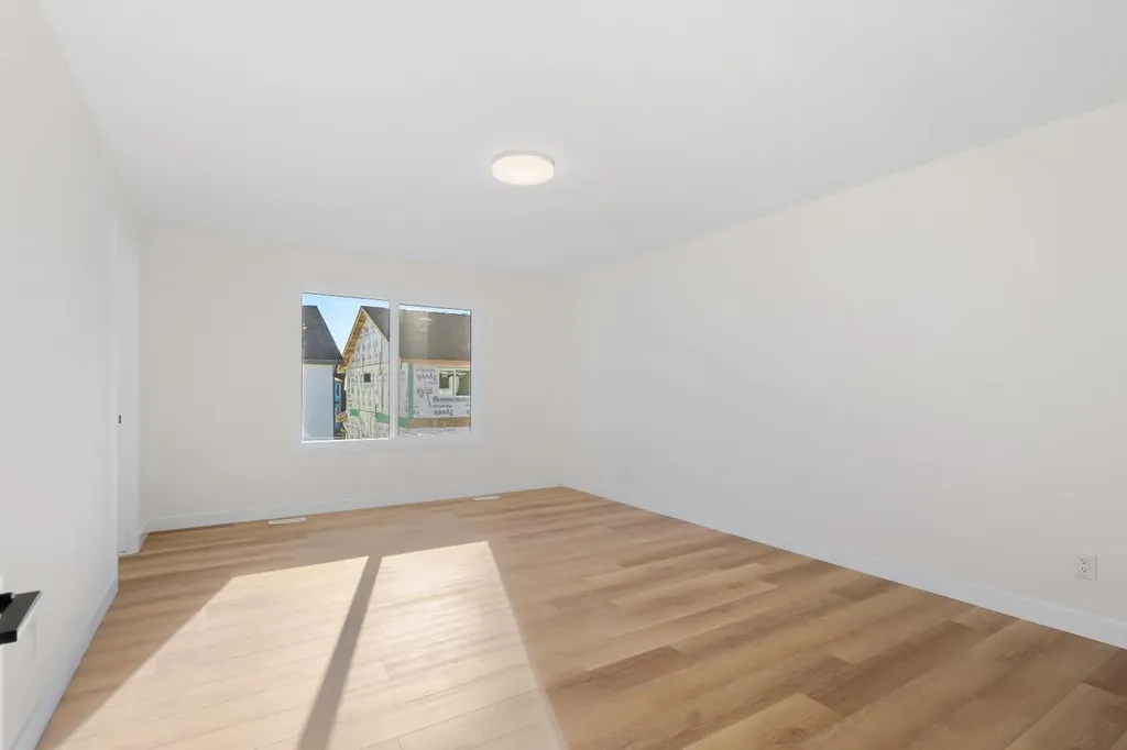 53 Versant Point SW Calgary AB T2Y0X1