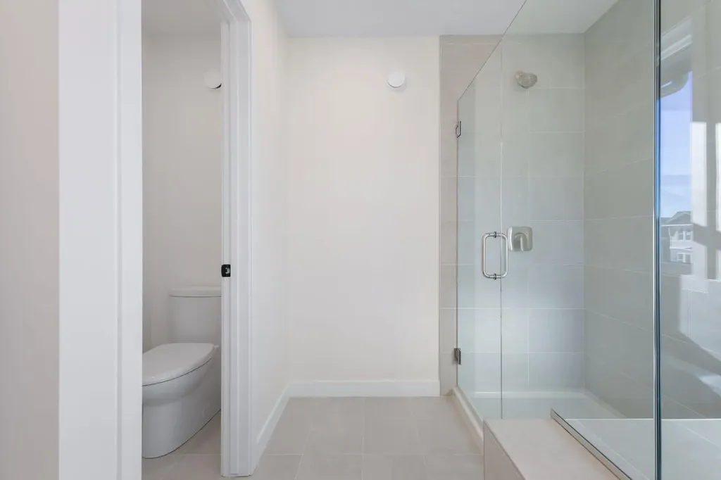 53 Versant Point SW Calgary AB T2Y0X1