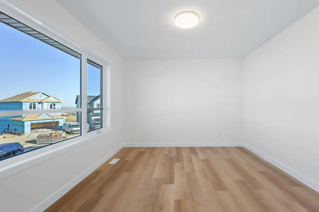 53 Versant Point SW Calgary AB T2Y0X1