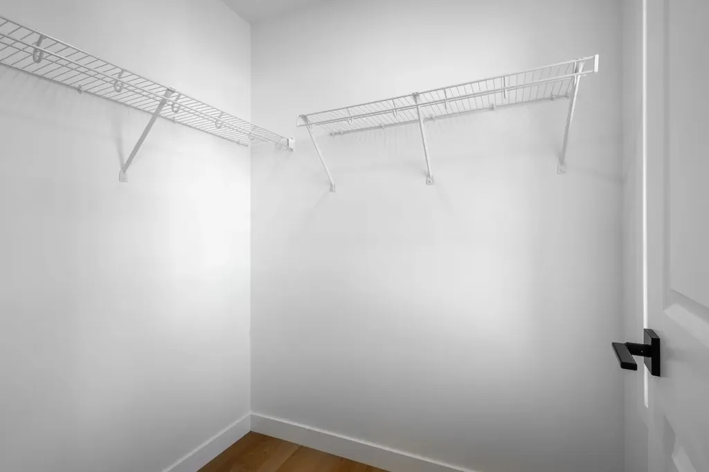 53 Versant Point SW Calgary AB T2Y0X1