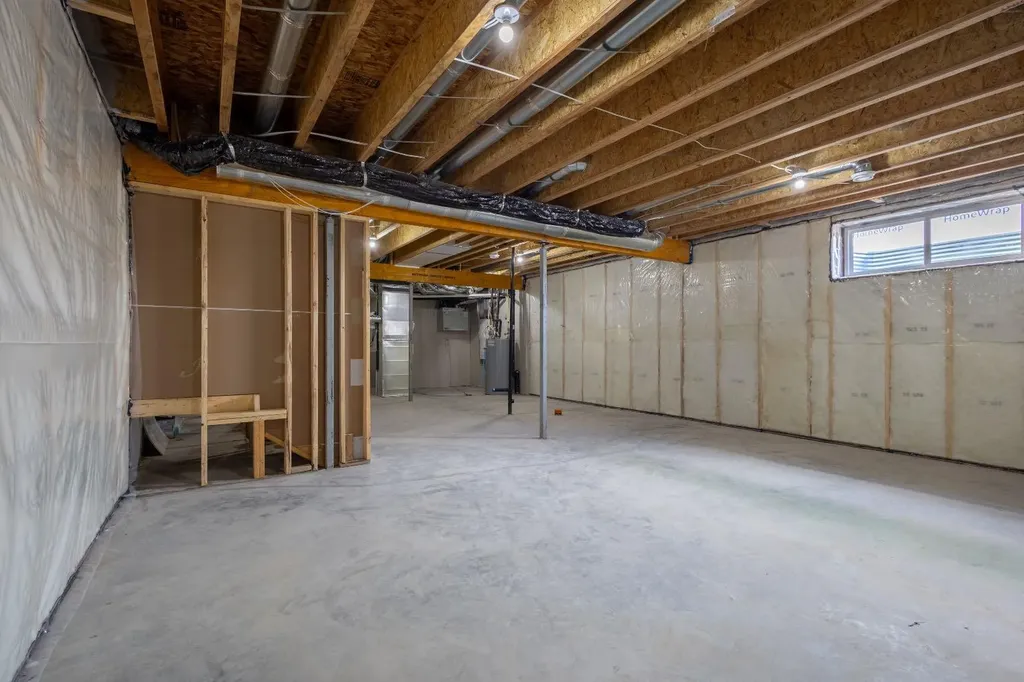53 Versant Point SW Calgary AB T2Y0X1