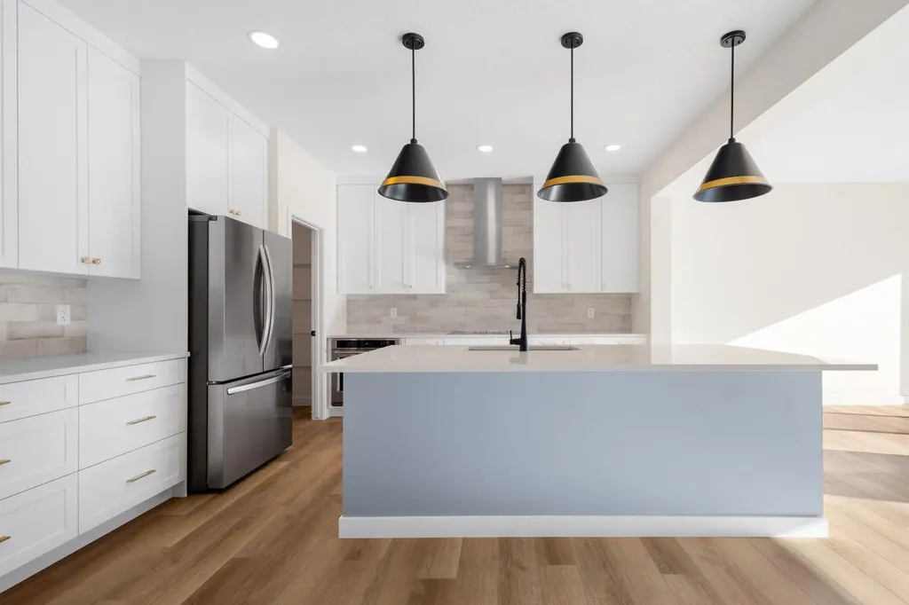 53 Versant Point SW Calgary AB T2Y0X1