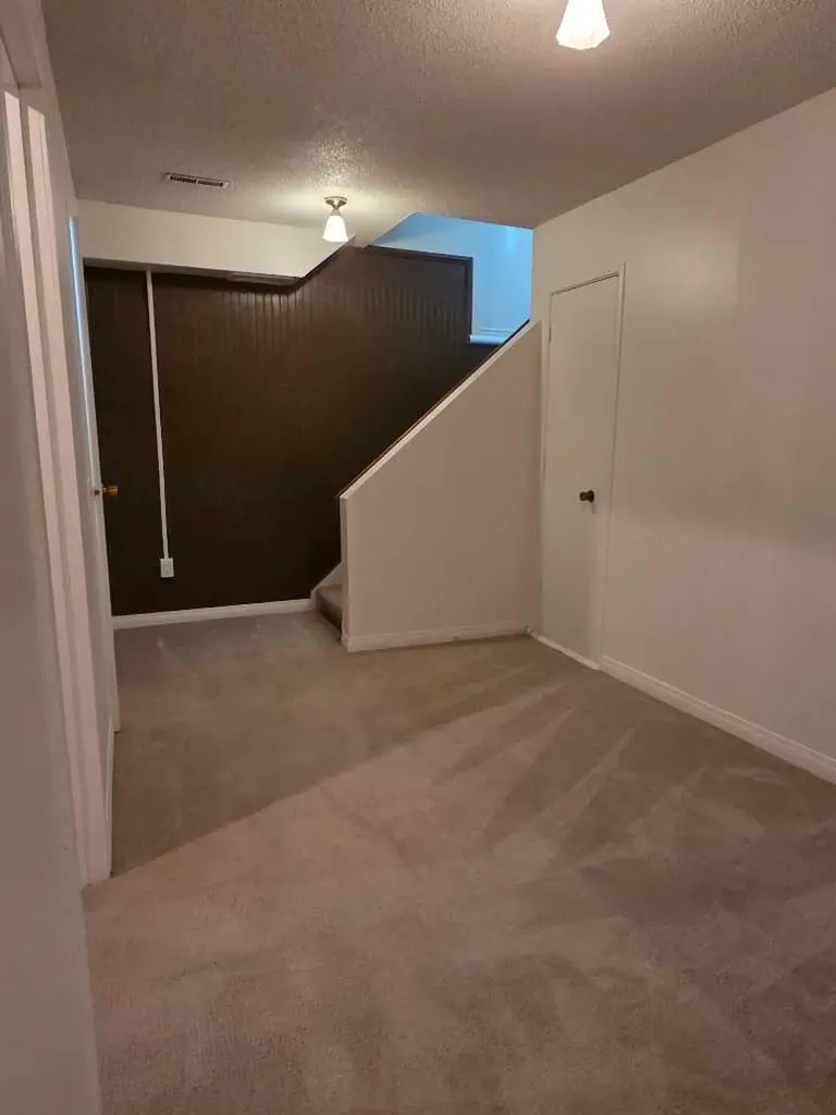 5936 Dalmead Crescent NW Calgary AB T3A1E6