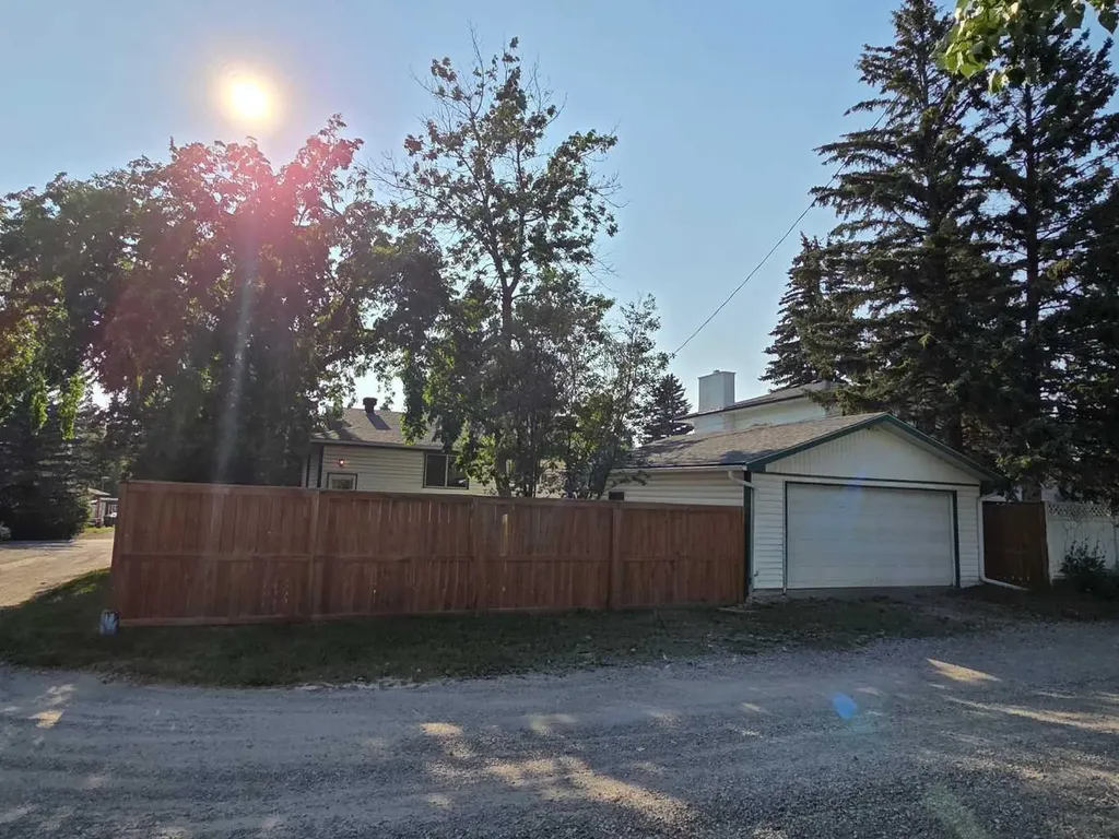 5936 Dalmead Crescent NW Calgary AB T3A1E6