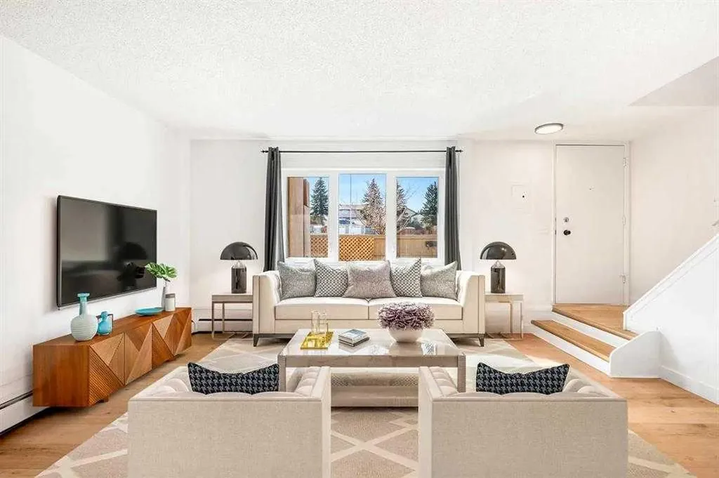 3809 45 Street SW Calgary AB T3E3H4