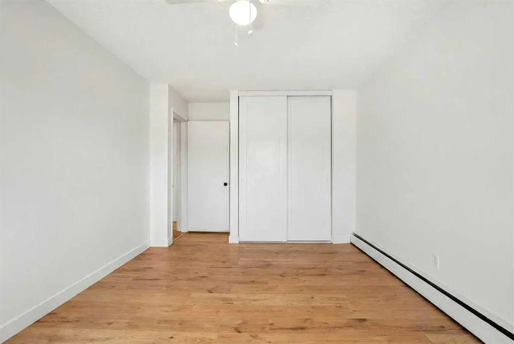 3809 45 Street SW Calgary AB T3E3H4